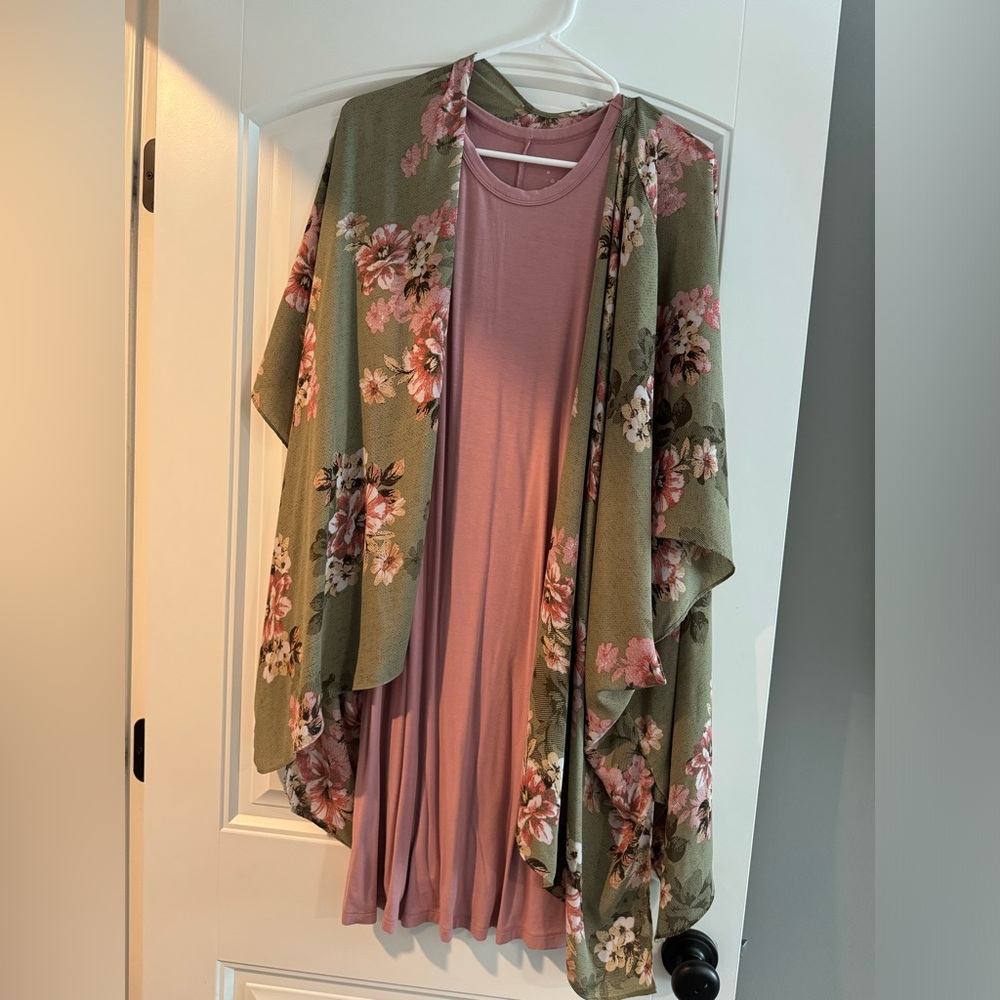 Dress & Kimono (2 pieces, both included)